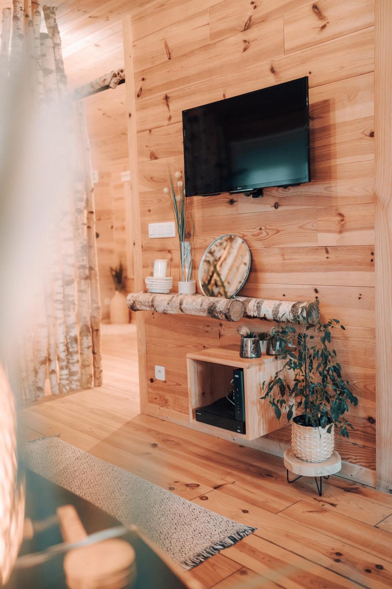 Wooden Nest Apartment Дюрби Екстериор снимка