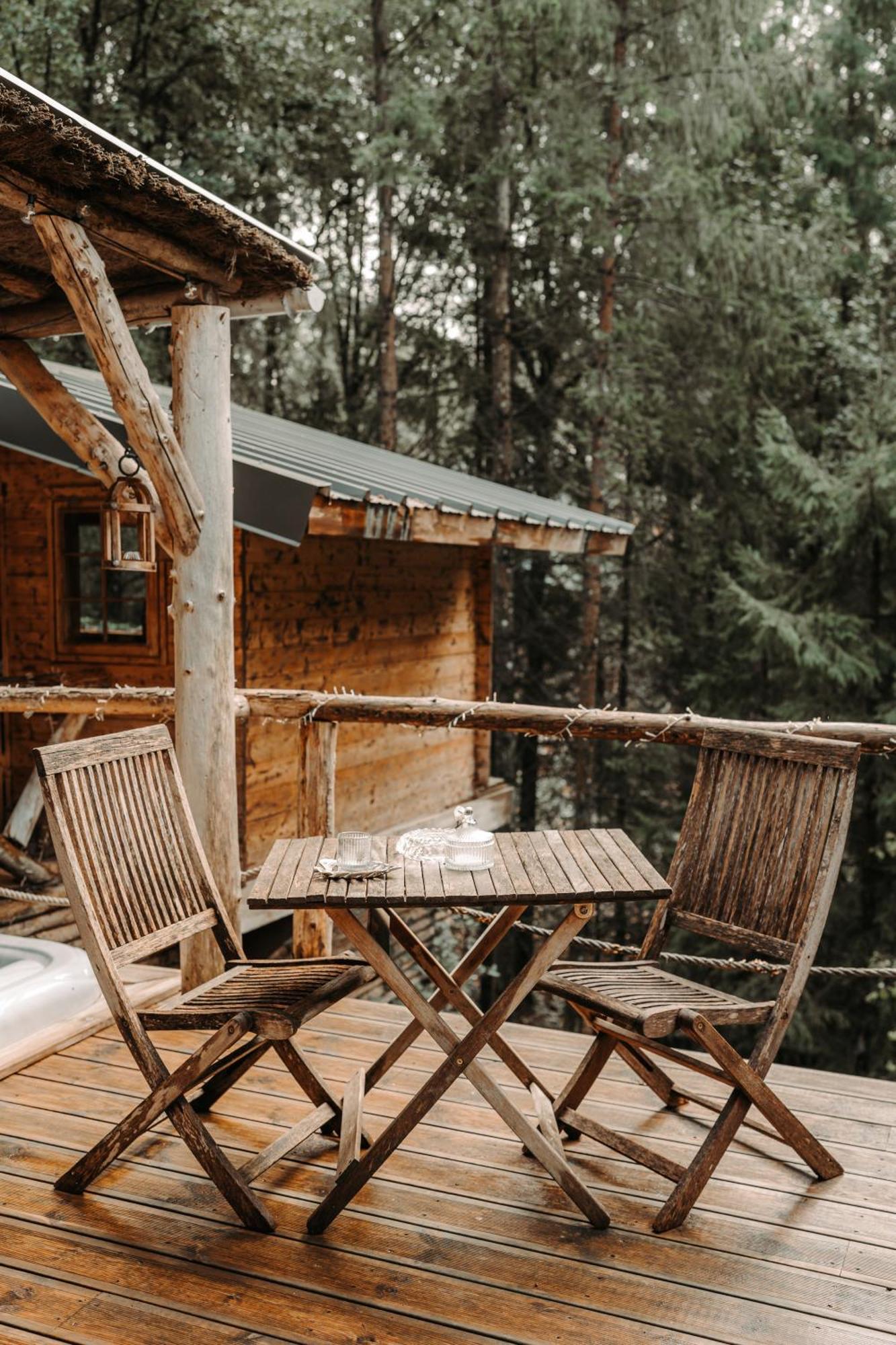 Wooden Nest Apartment Дюрби Екстериор снимка